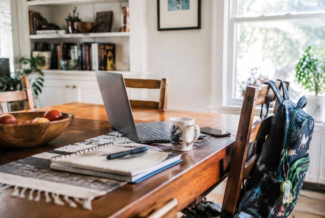 Remote Jobs for Stay-at-Home Moms That Fit School Hours